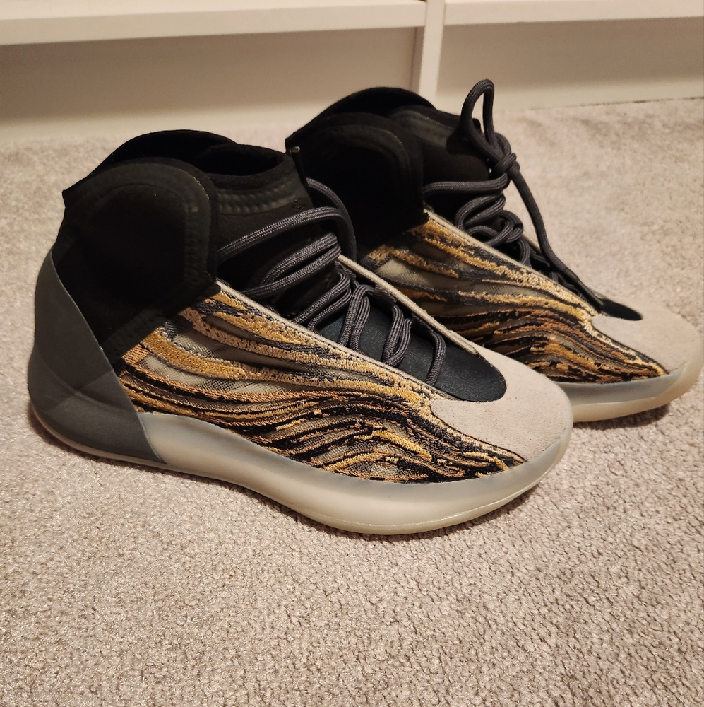 Authentic Yeezy Adidas QNTM Amber Tint